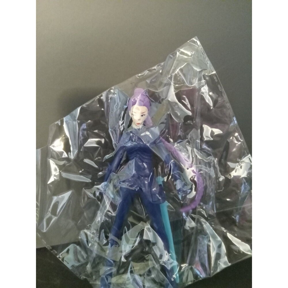 K-Pop Demon Hunters Rumi Purple Hair & Purple Outfit 4.5” Figure PVC Toy